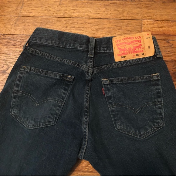 Vintage Levi’s 501’s - Picture 6 of 9